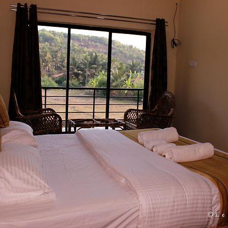 โลตัส บีช รีสอร์ต Hotel โกการ์นา ภายนอก รูปภาพ